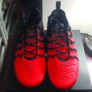 Nike Vapormax plus Crimson mens sz 12
